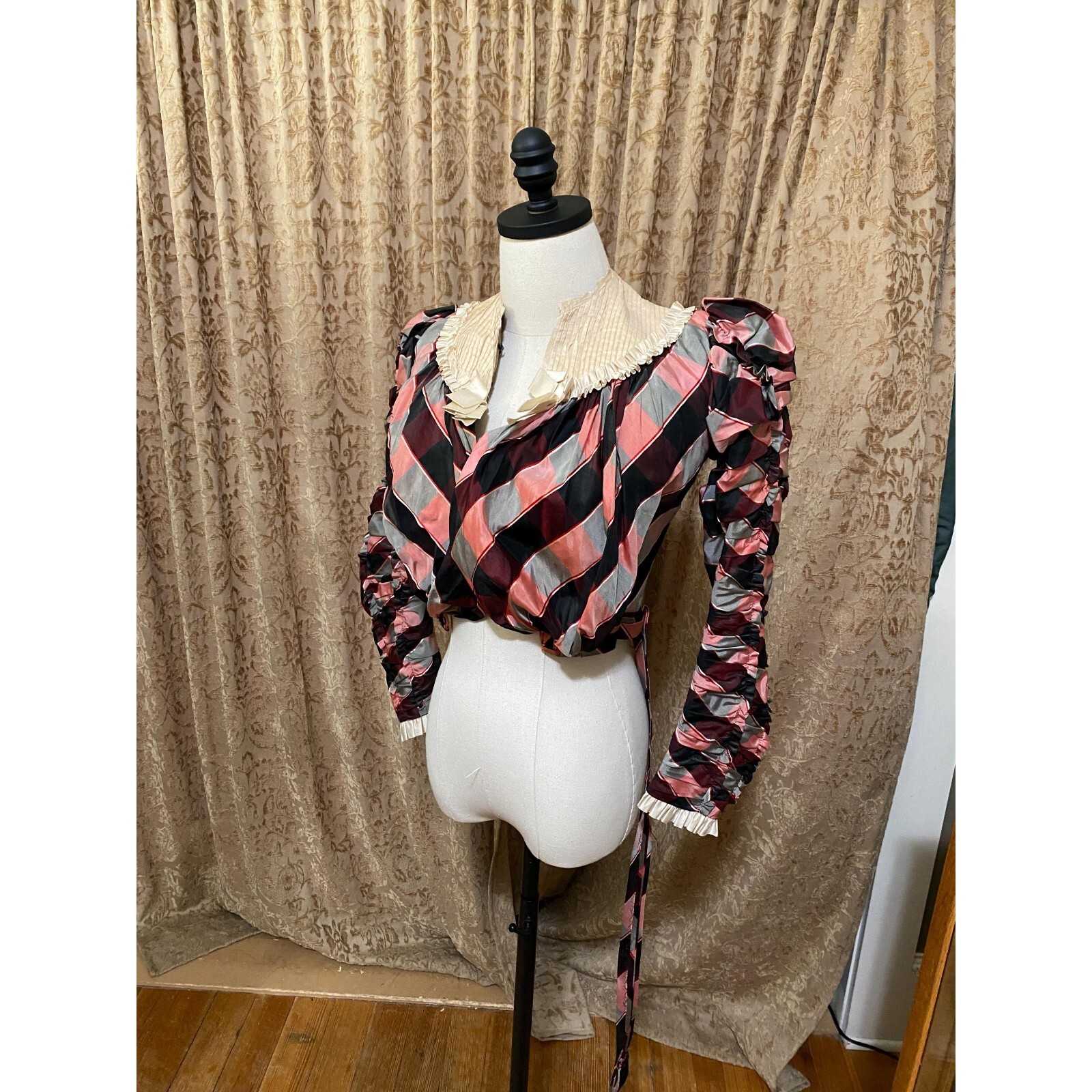Victorian bodice, circa late 1890s. Checkered Boned interior. Puff Sleeves
