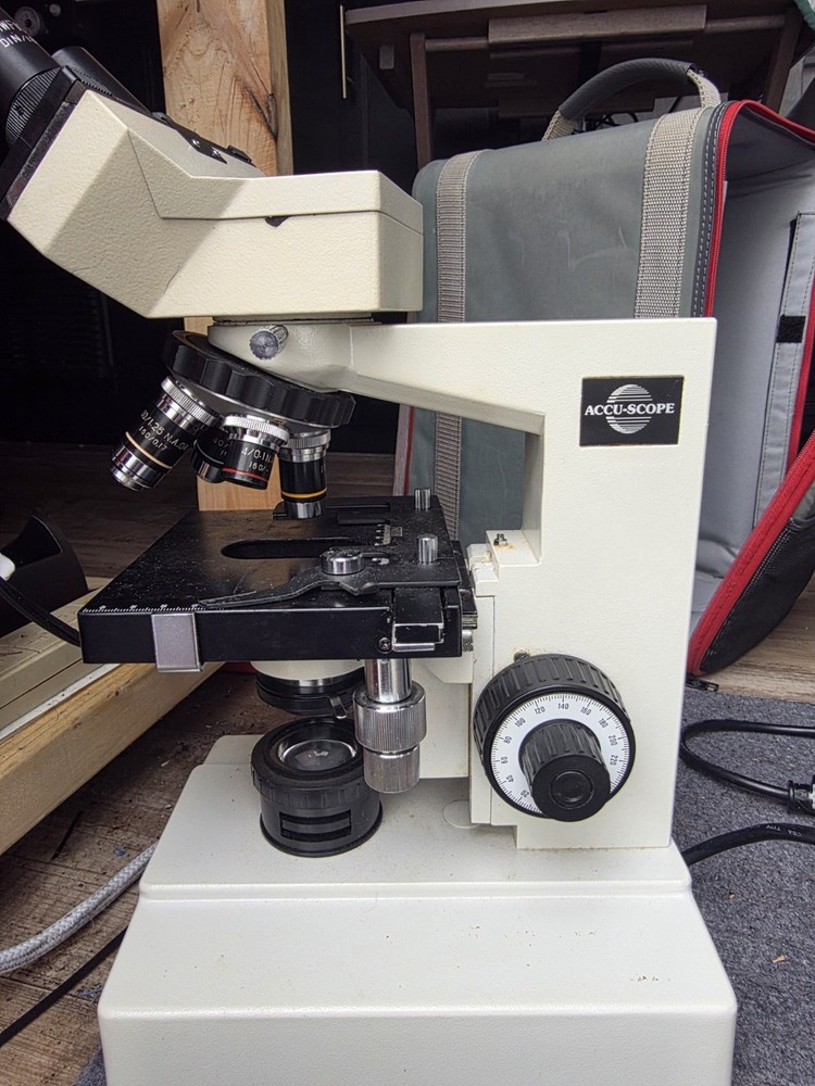 Accu-scope Halogen Microscope series
