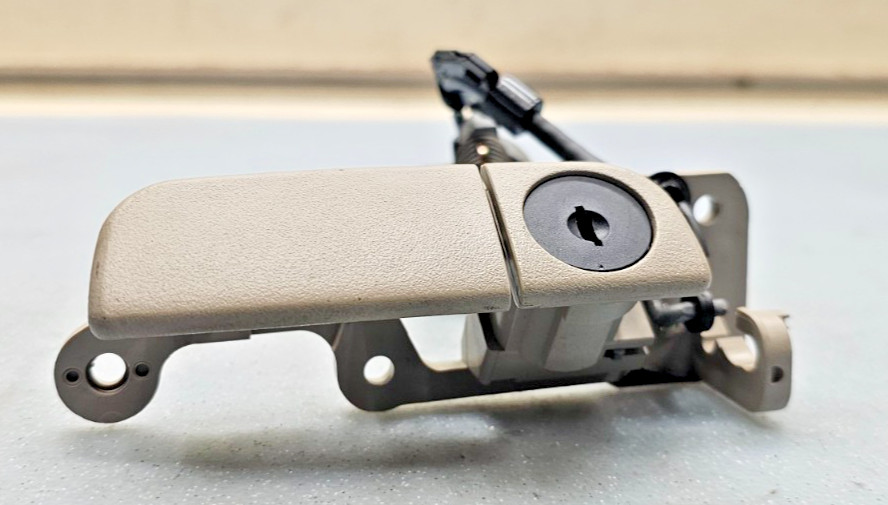 🔥00-05 DEVILLE GLOVE STORAGE COMPARTMENT BOX LATCH LOCK HANDLE ASSEMBLY TAN