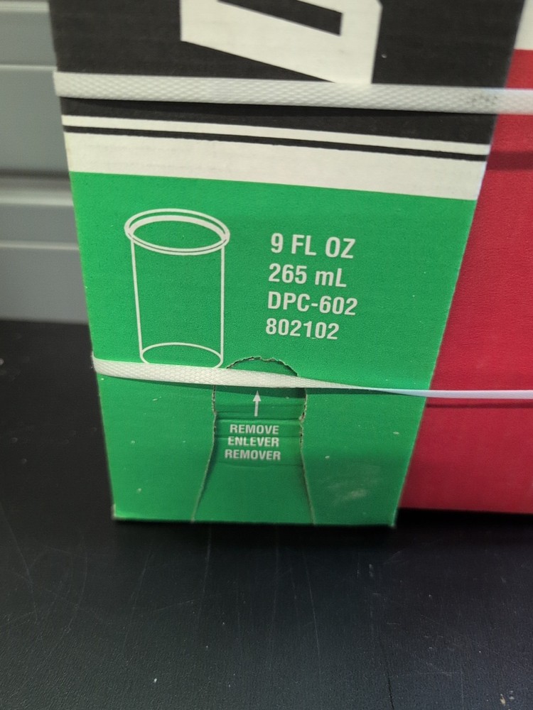 Devilbiss DeKups Gravity Feed 9 oz Disposable Cups and Lids 32 count DPC602