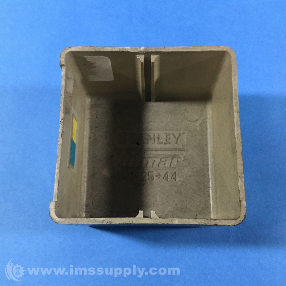 Stanley BN2544 Plastic Bin USIP