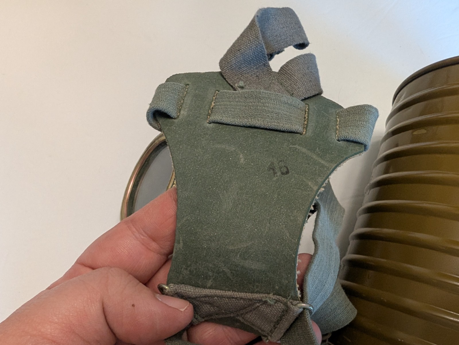 Soviet GP-4u gas mask size 2 -- IN USA