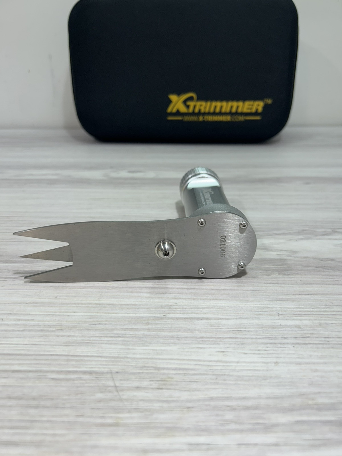 X-Trimmer - Wireless Electric Bud Trimmer Scissors, Wet or Dry Hydroponic Plants