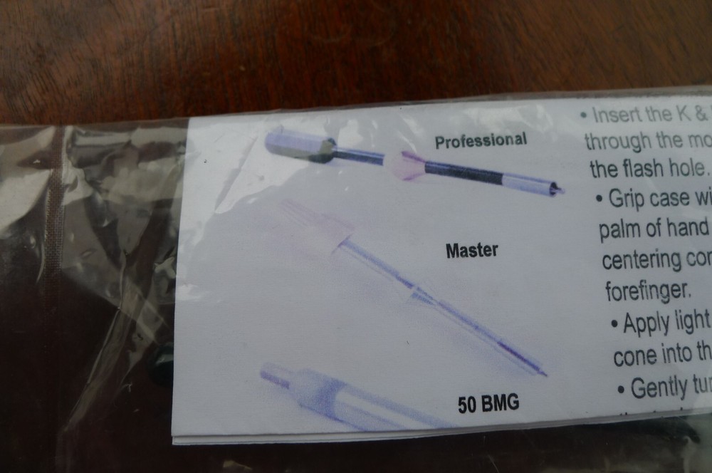 K & M FLASH HOLE UNIFORMER