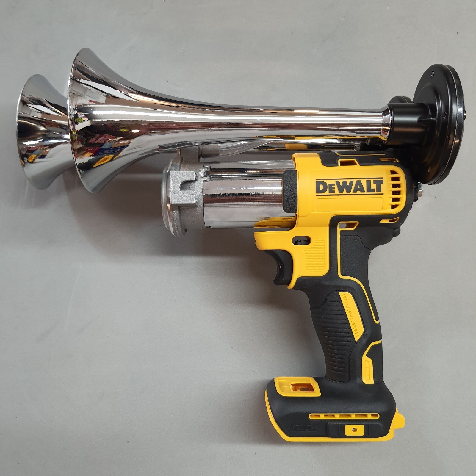 DeWalt 20v Cordless Drill Impact Sports Boat Air Train Horn Compressor New