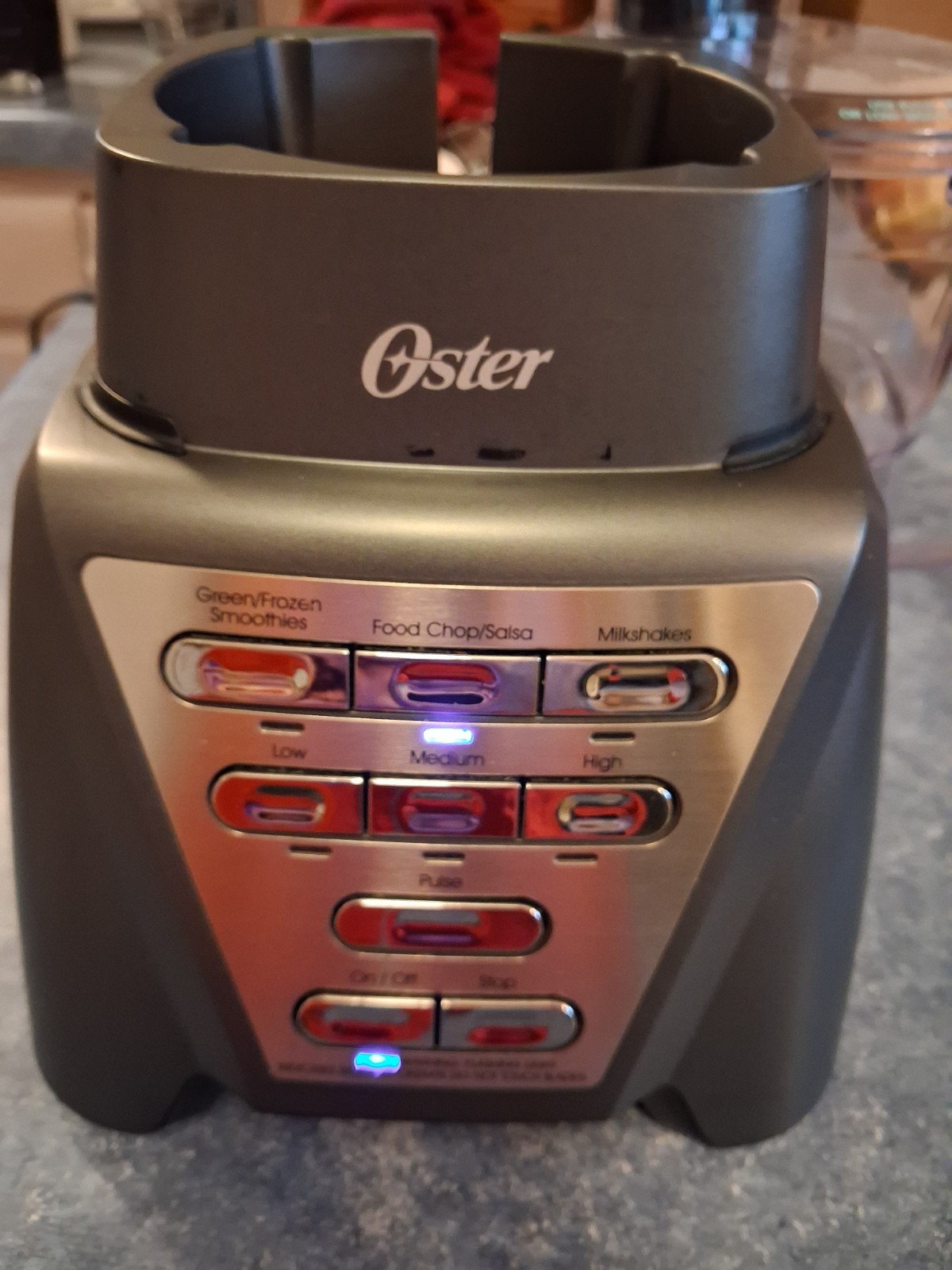 Oster Pro 1200 Food Processor In Very Nice Condition! Works Great!