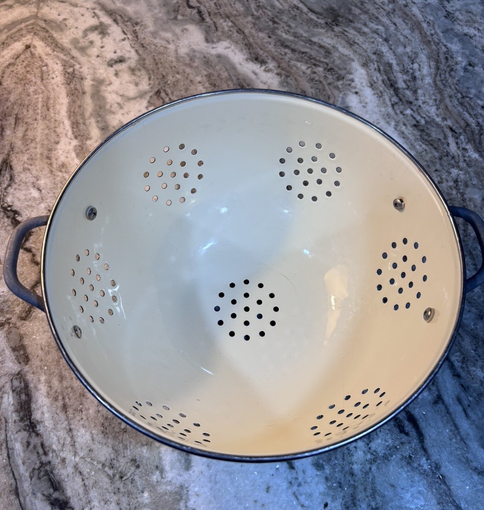 Vintage enamel colander with handle white