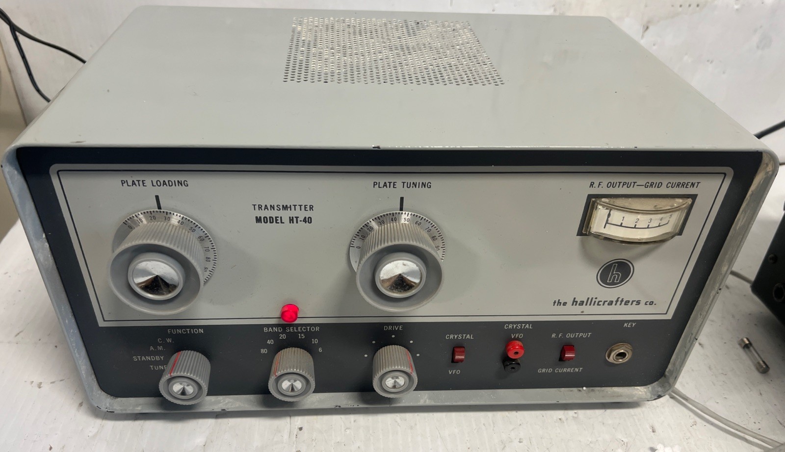Hallicrafters HT-40 Radio Transmitter Re-Capped Works Please Read description.