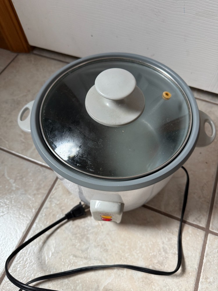 AROMA Rice Cooker