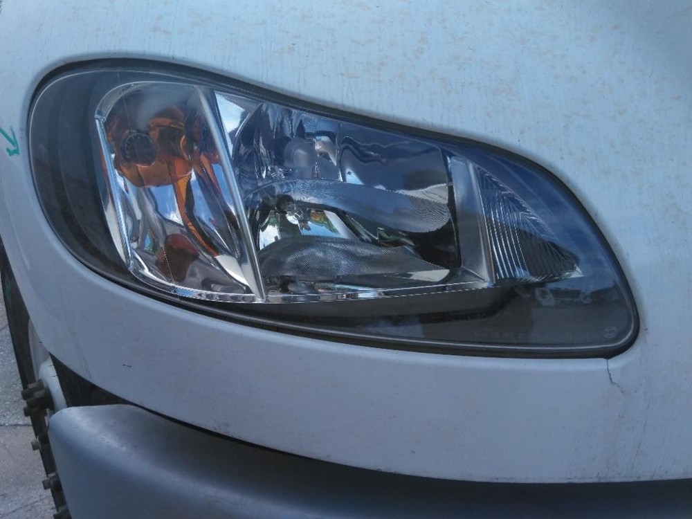 For 2023 FREIGHTLINER M2 106 PLUS HEADLIGHT Right ,  FL