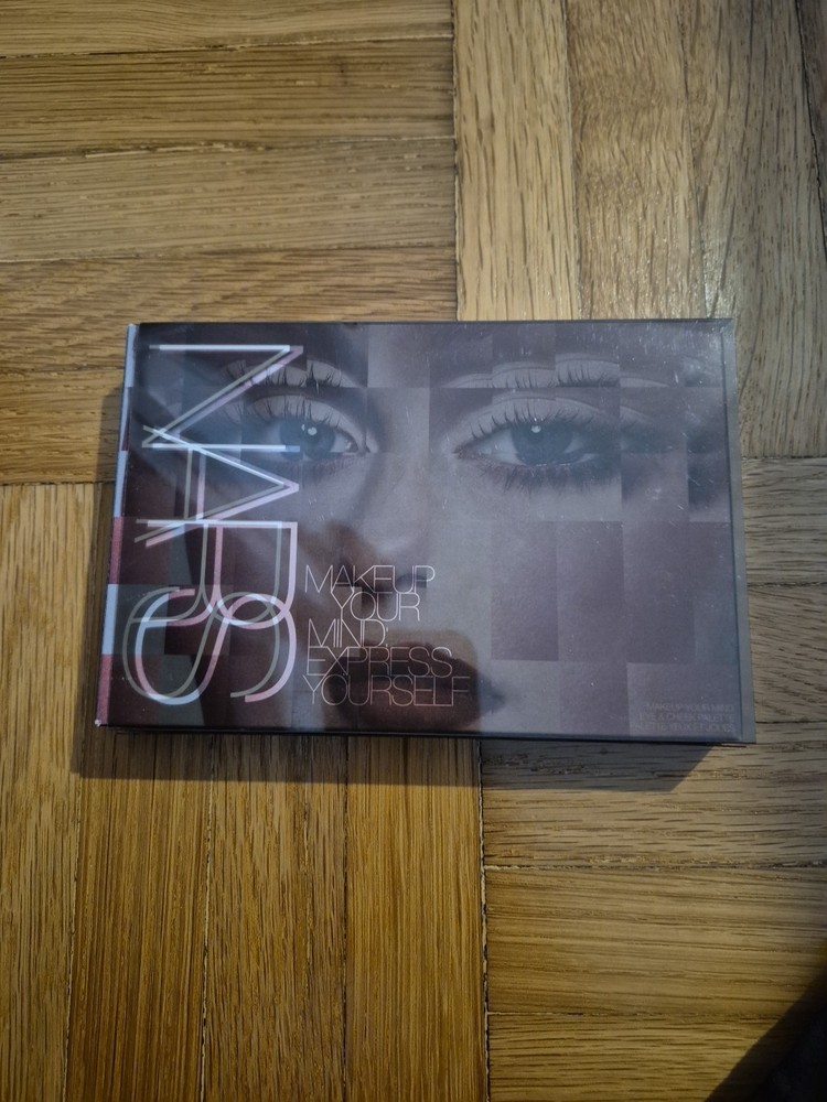 Nars Makeup Your Mind Express Yourself Eye & Cheek Palette    /