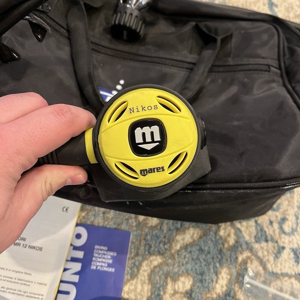 Suunto Triple Gauge Console & Mares Regulator Lot - Untested