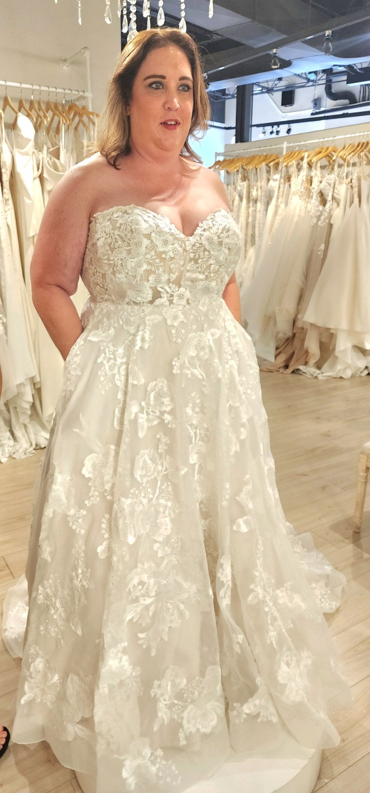 Jason Alexander Wedding Dress SIZE 26