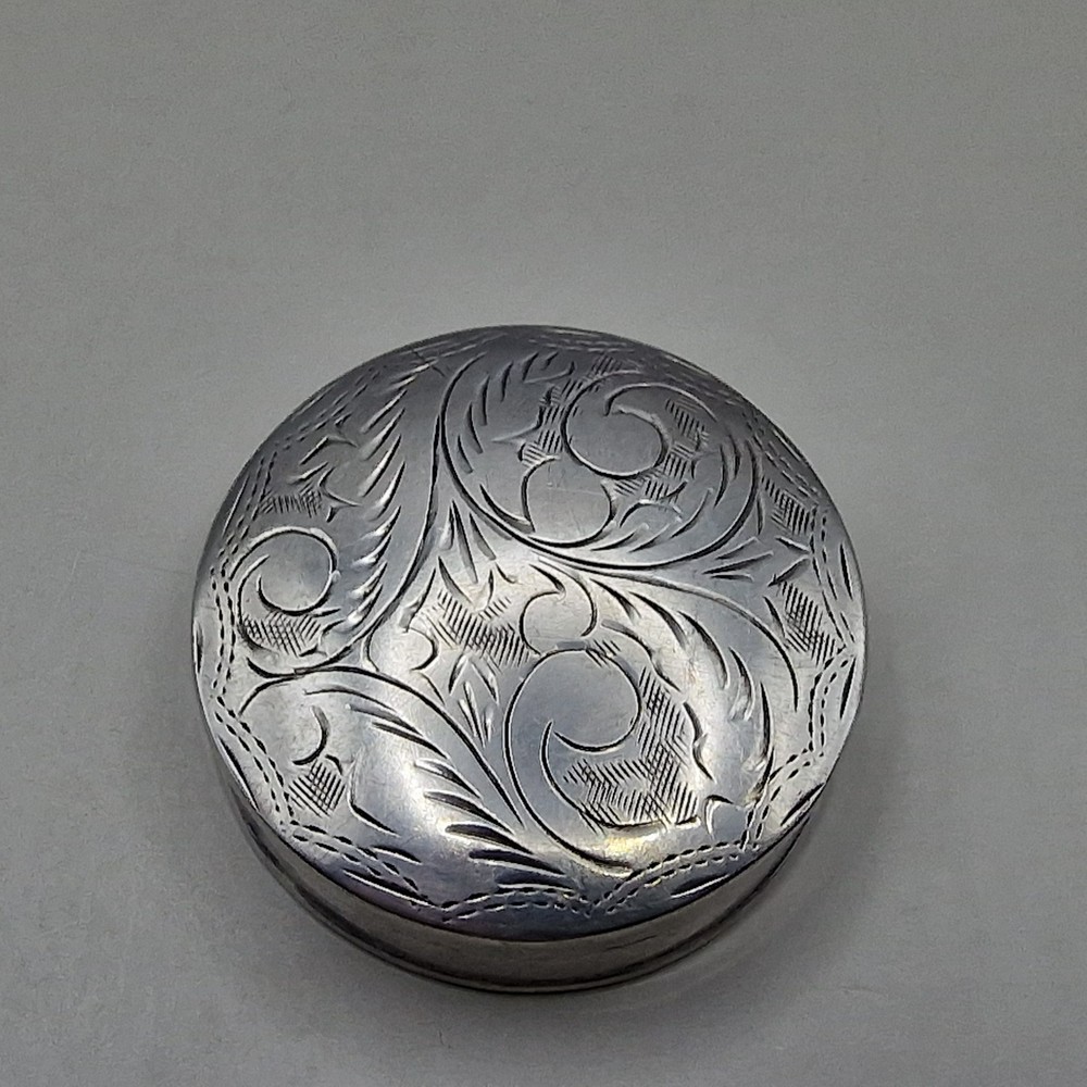 Superb Solid Silver Snuff/Pill Box by Mark Houghton Ltd London 1994