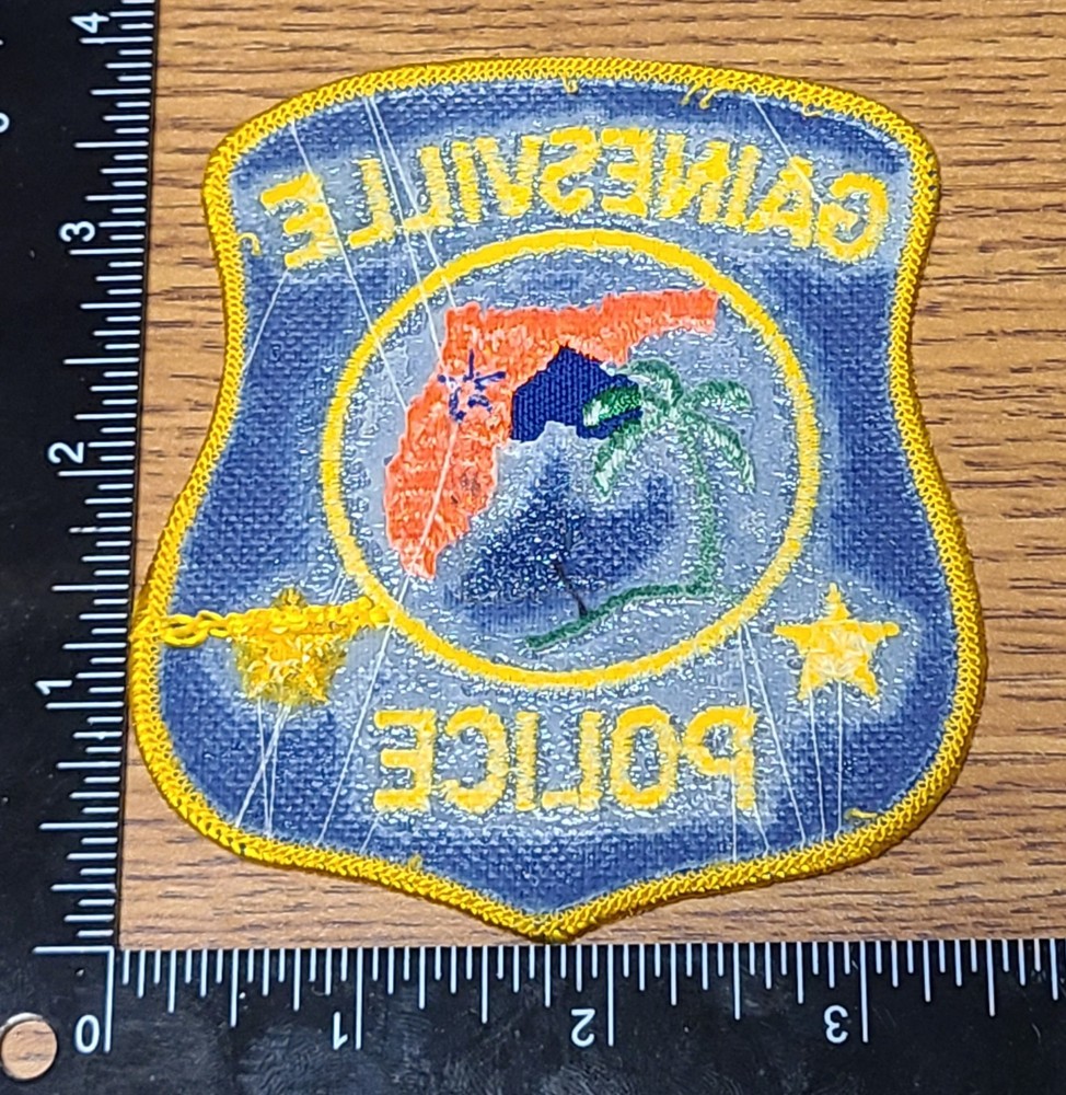 FL - Gainesville Florida Outdated Police Shoulder Patch **Older Version**