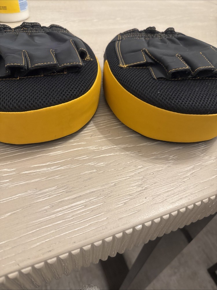 CENTURY BOXING STRIKE PADS