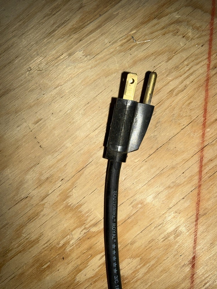 Eltherm self-regulating Heat Cable 120V 100' long with plug end
