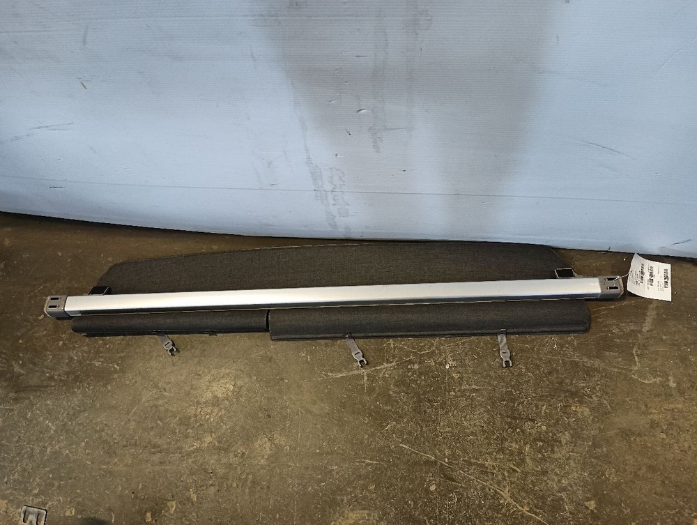 2005 4 RUNNER Cargo Cover Roll Up Style (11894552