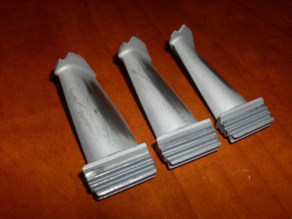 1 Pratt & Whitney Turbine Engine Blade