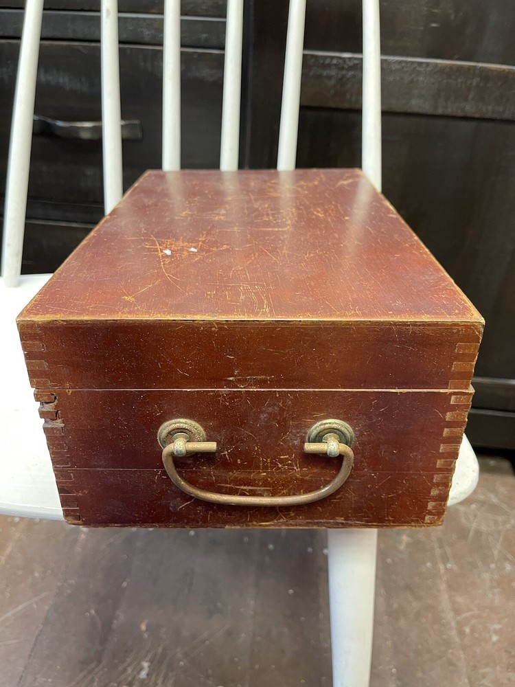 VINTAGE E. LEITZ-WETZLAR MICROSCOPE WOOD CASE