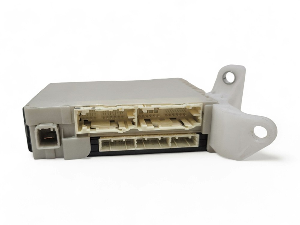 2014-2016 Lexus ES300h Computer Multiplex Network Body 89220-33E20, D047, OEM, 2