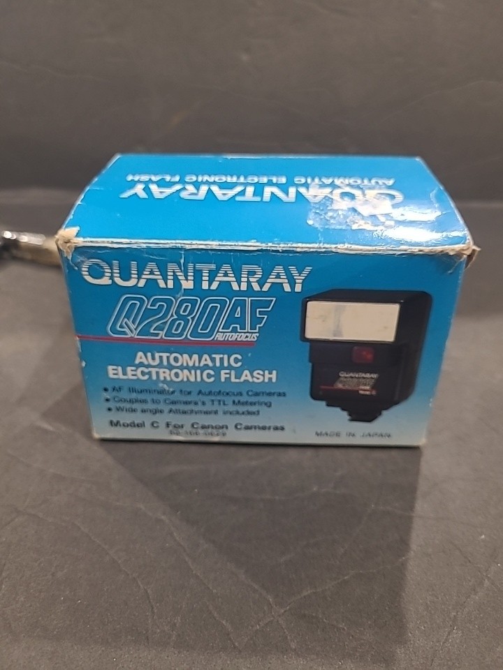 Quantaray Q280AF Model C Automatic Electronic Flash. Mint In Box.
