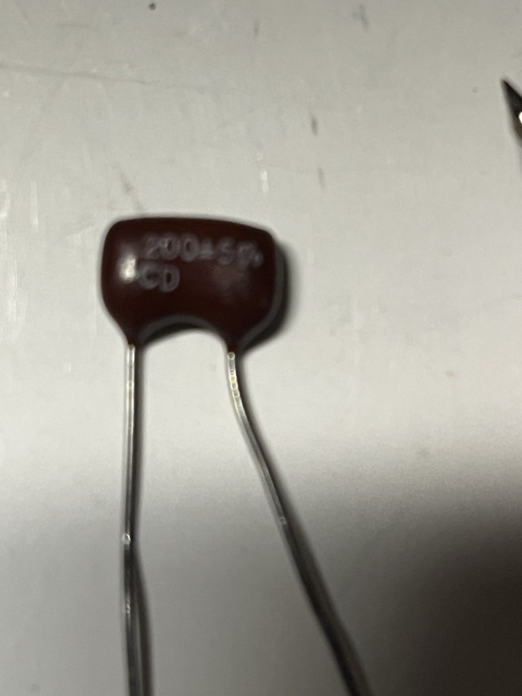 Capacitor Meter Digital Capacitance Tester 200Pf~20Mf XC6013L Used