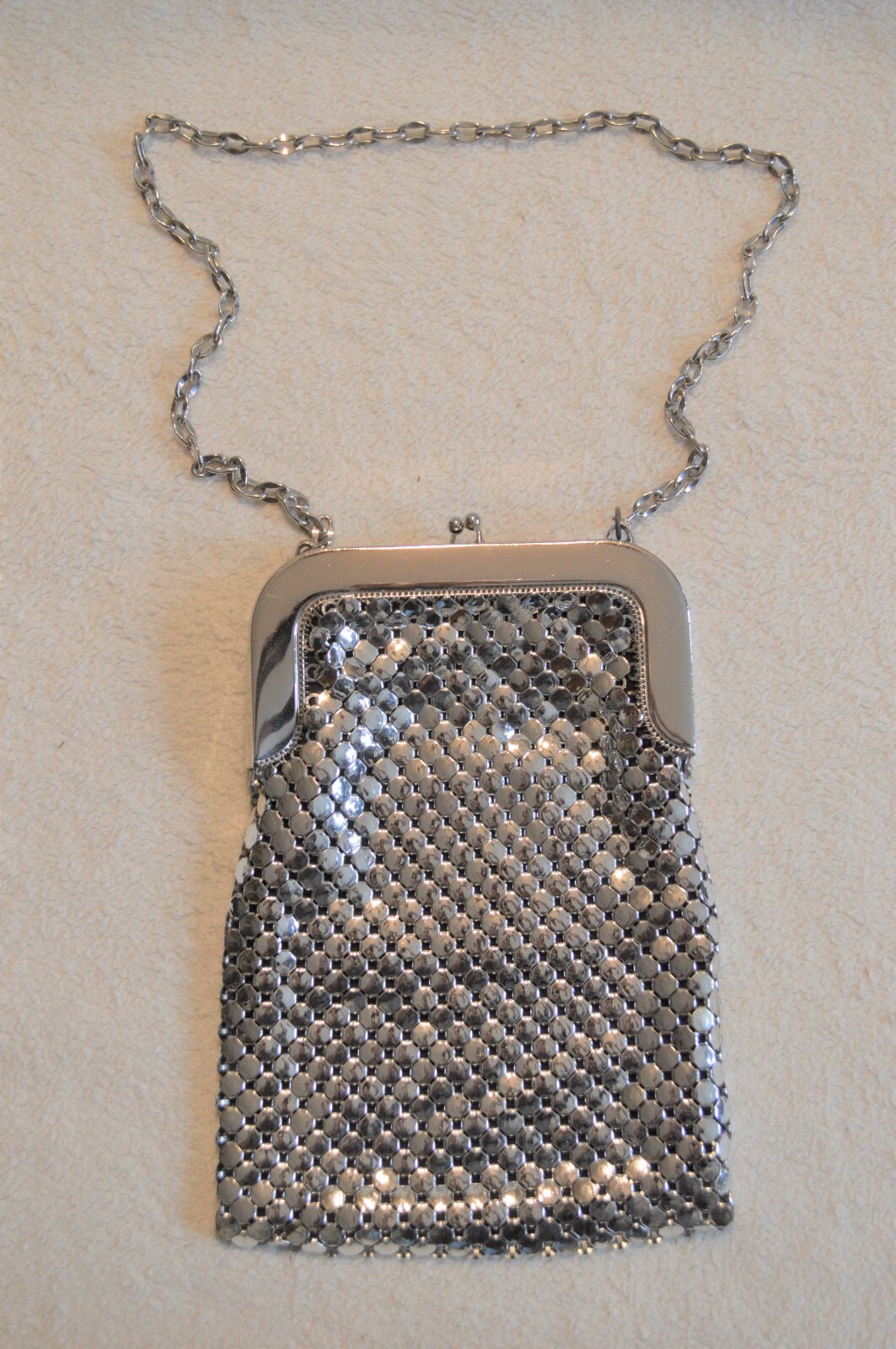VINTAGE WHITING DAVIS SILVER MESH PURSE MIRROR FINISH