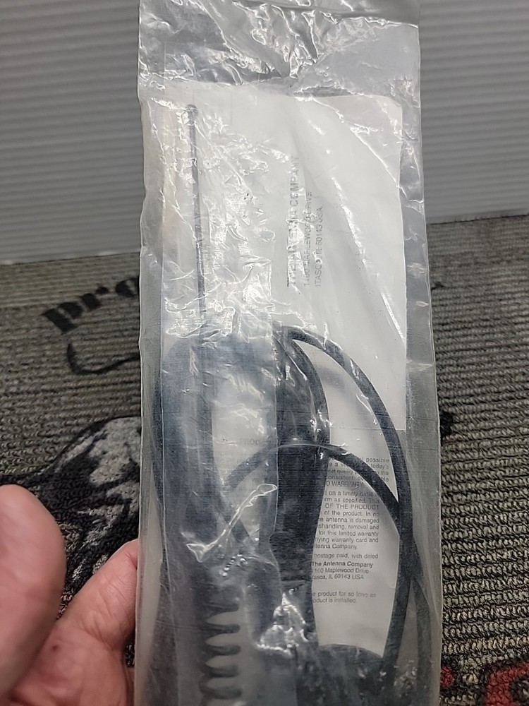 THE ANTENNA CO. ECLIPSE II 800 MHz MAGNET MOUNT ANTENNA /0725
