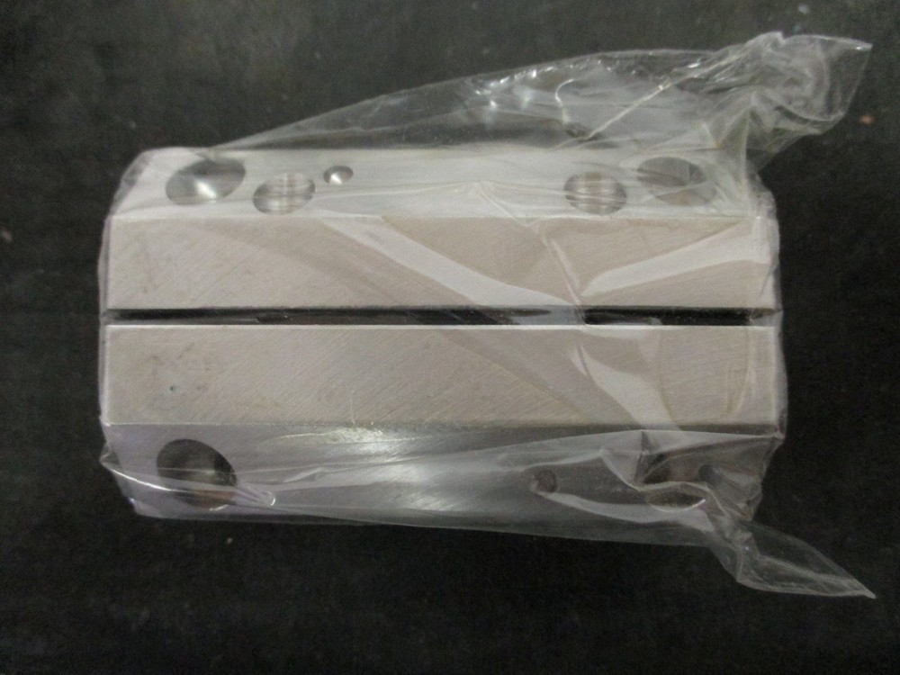 NEW R103261620 Linear Set Closed Block