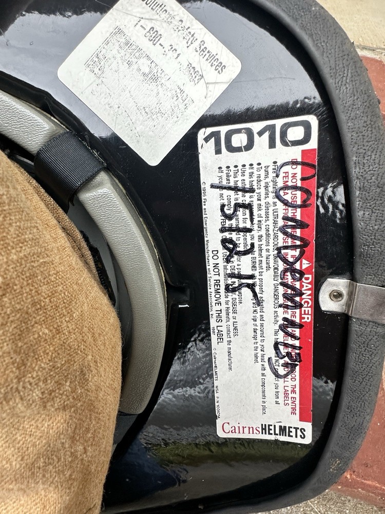 Cairns Authentic 1010 Fire Helmet Firefighter Neck Shield