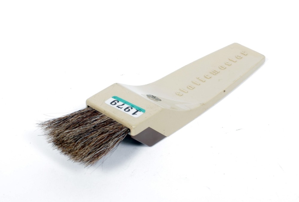 Staticmaster ionizing dust brush with box #1979