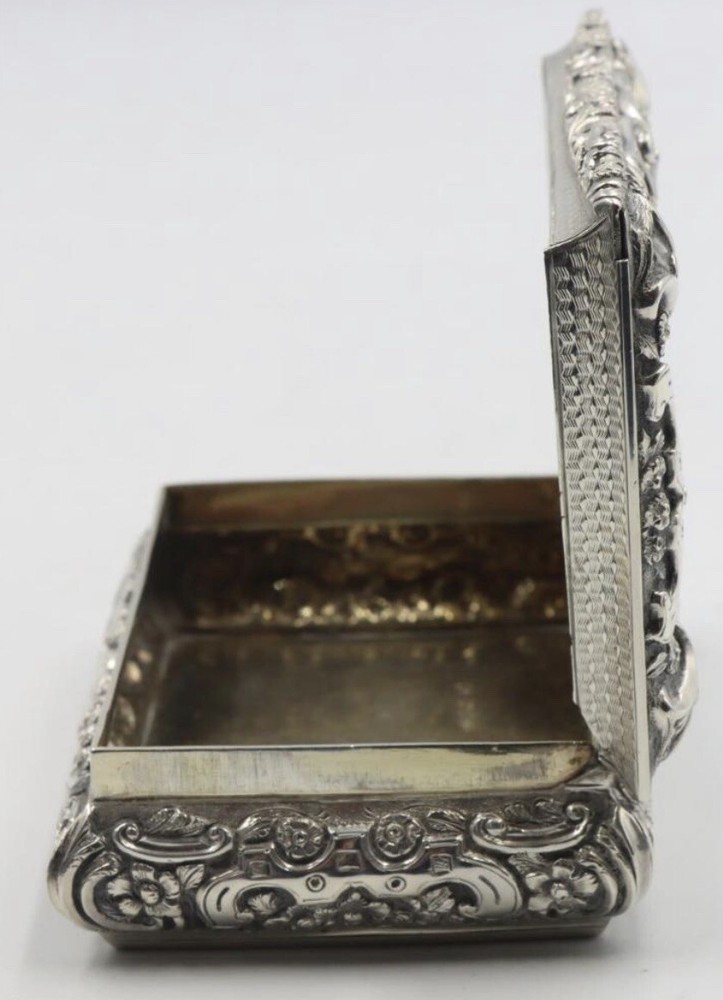 Nathanial Mills Birmingham Sterling Silver Snuff Box