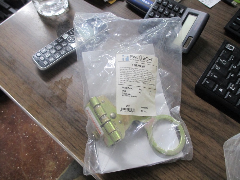 FallTech 7479 Self-tracking Rope Grab 5/8 Rope
