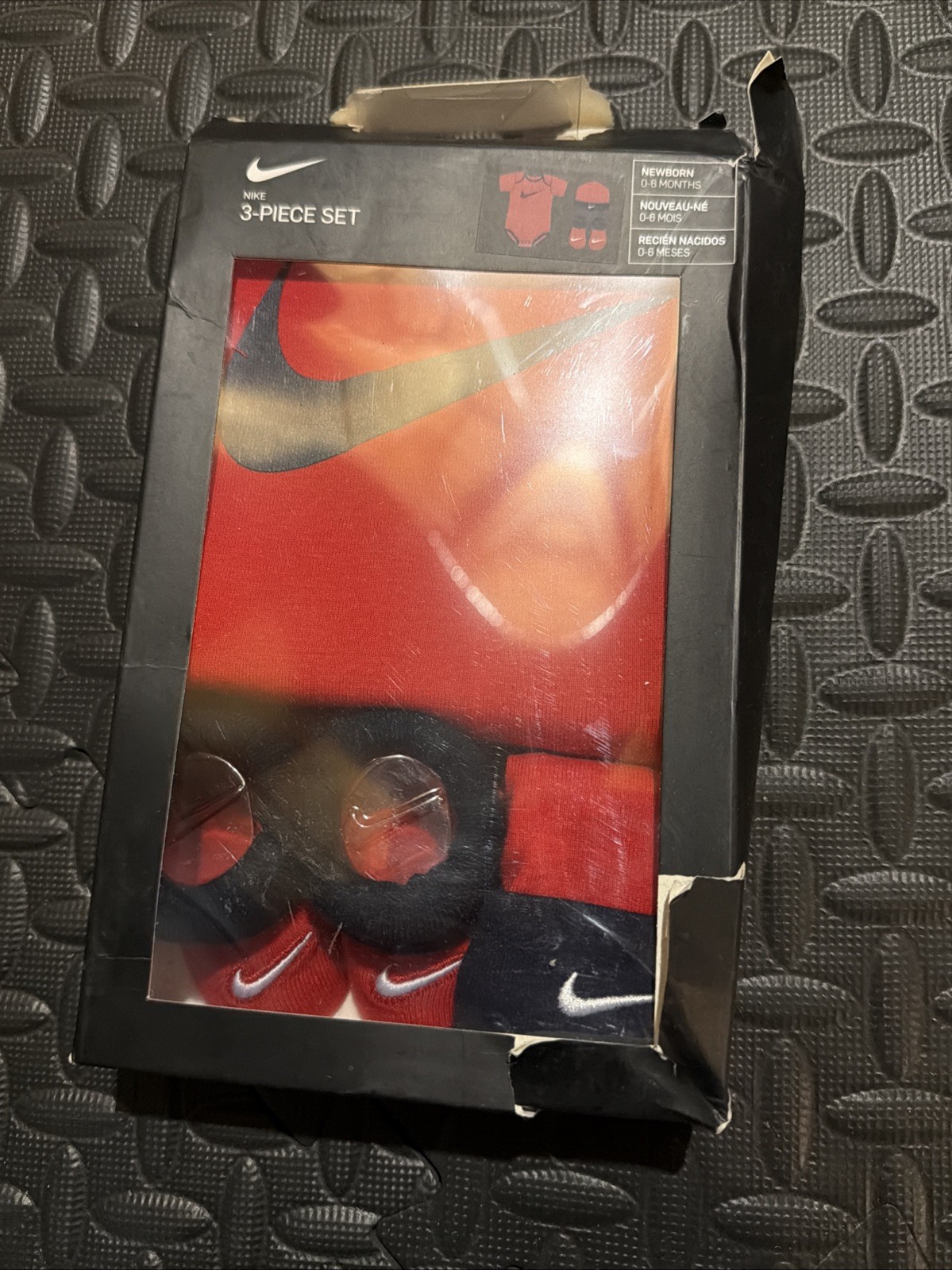 Baby Nike Bodysuit, Hat and Booties 3-PC Box Set, NEW CHECK DESCRIPTION