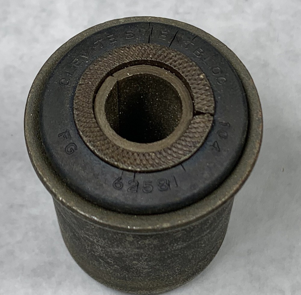 NEW Moog K8132 Control Arm Bushing