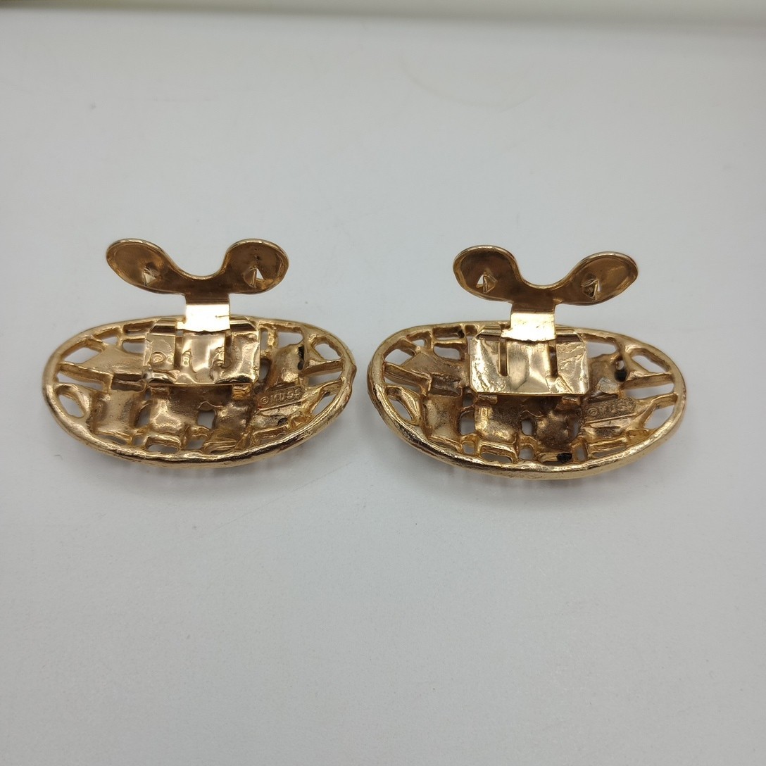 Vintage Ladies Shoe Clips Marked MUSI Black And Gold Tone