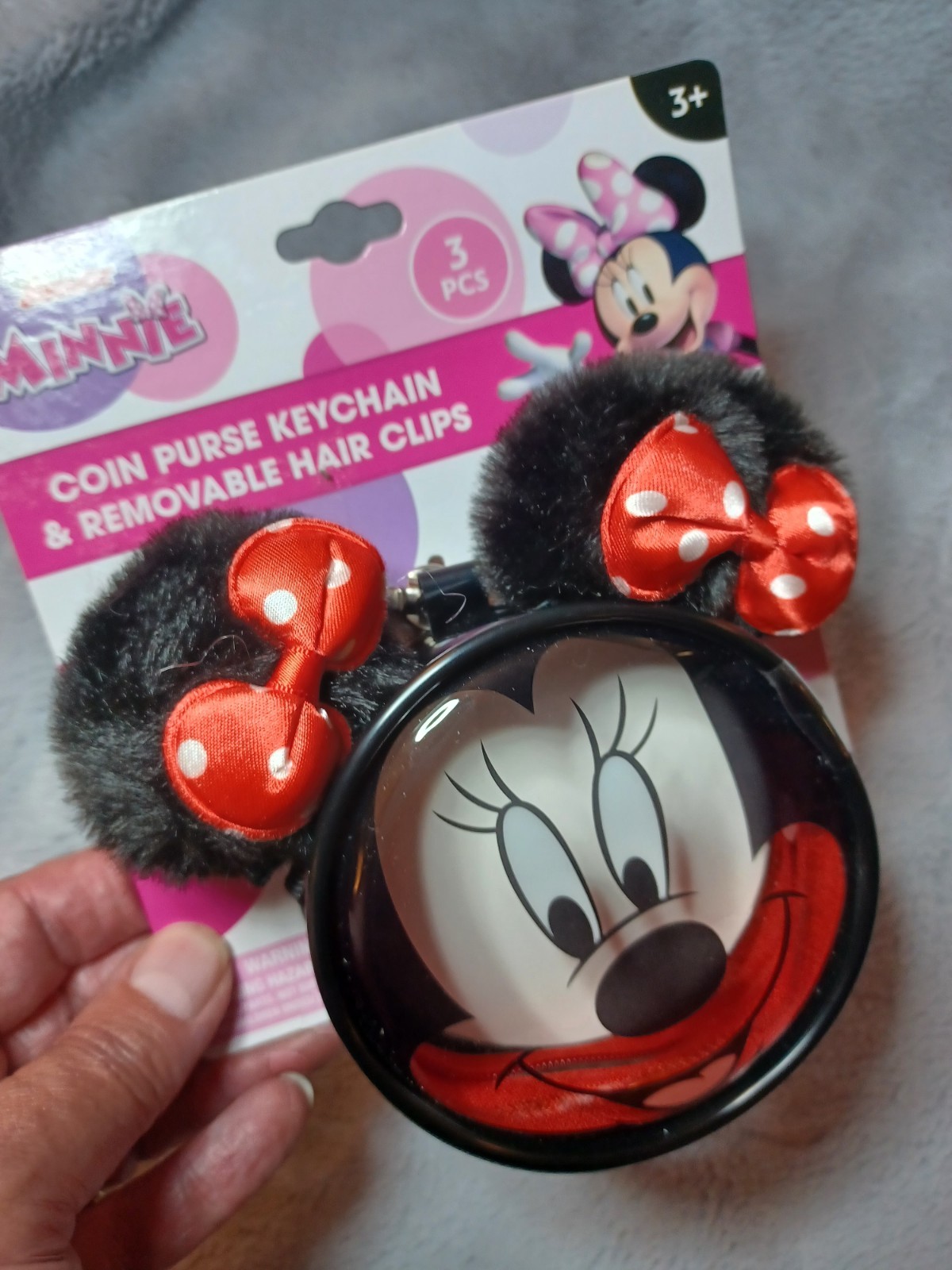 NIB Minnie Mouse Coin Purse Keychain and Removable Hair Clips