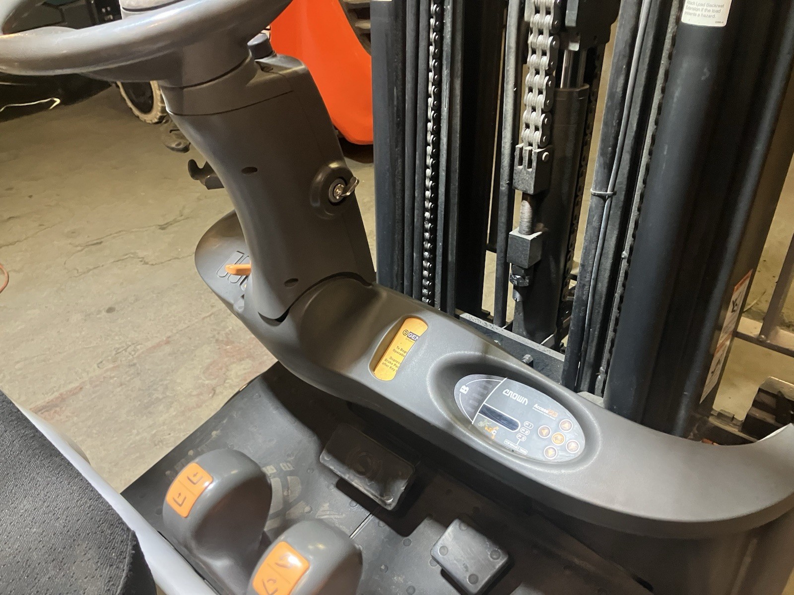 2021 Crown 4000 LB Forklift With Side Shift and Triple Mast Model SC5215-40