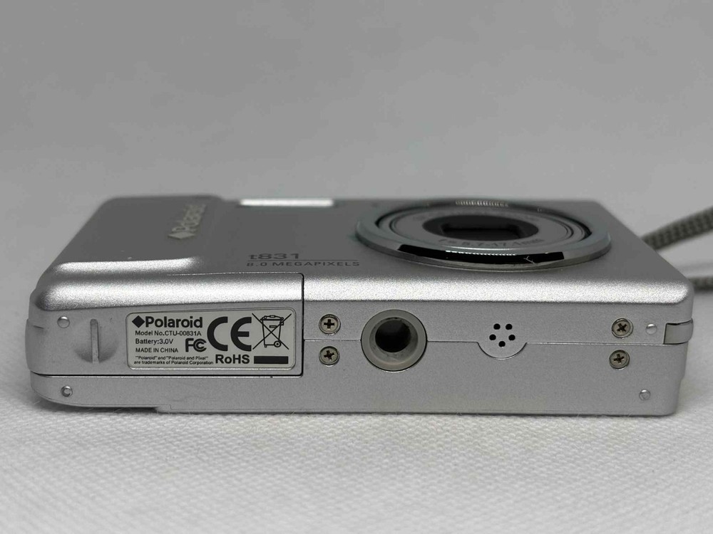 Polaroid t831 8.0 Megapixel Digital Camera - untested, read