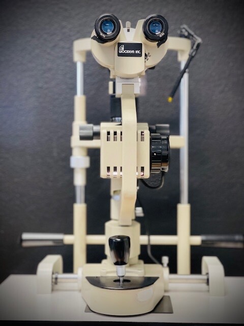 Woodlyn Slit Lamp-Good Condition!