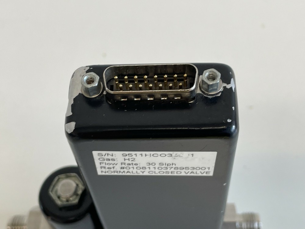 U2: Brooks 5850TR Mass Flow Controller 5850 TR Series