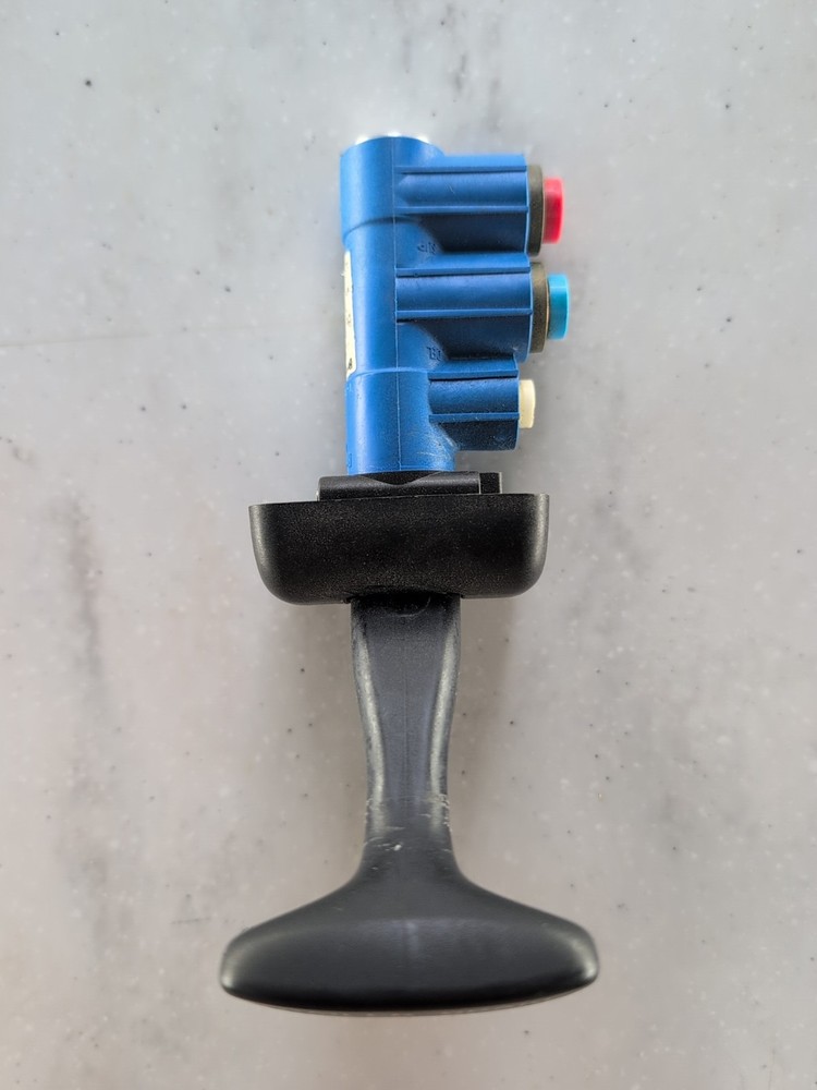 Bendix TCS-9000, 7267413 Trailer Brake Control Switch Valve Freightliner Etc