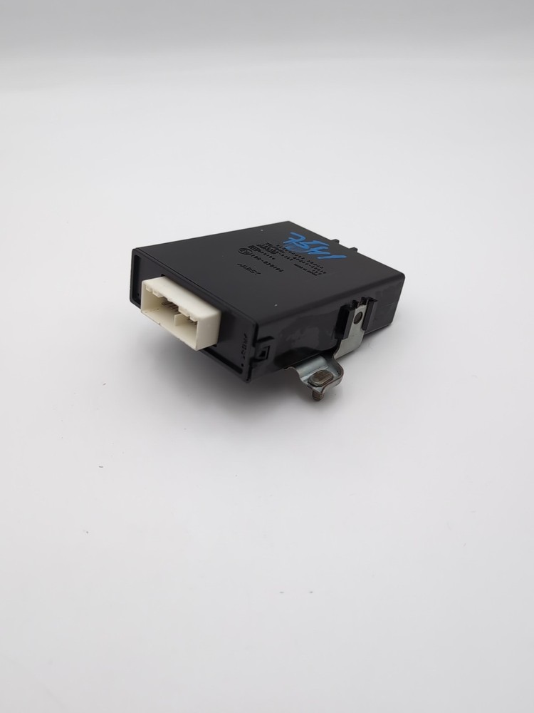 2001 - 2003 Lexus LS430 Clearance Warning Park Assist Control Module 8934050010