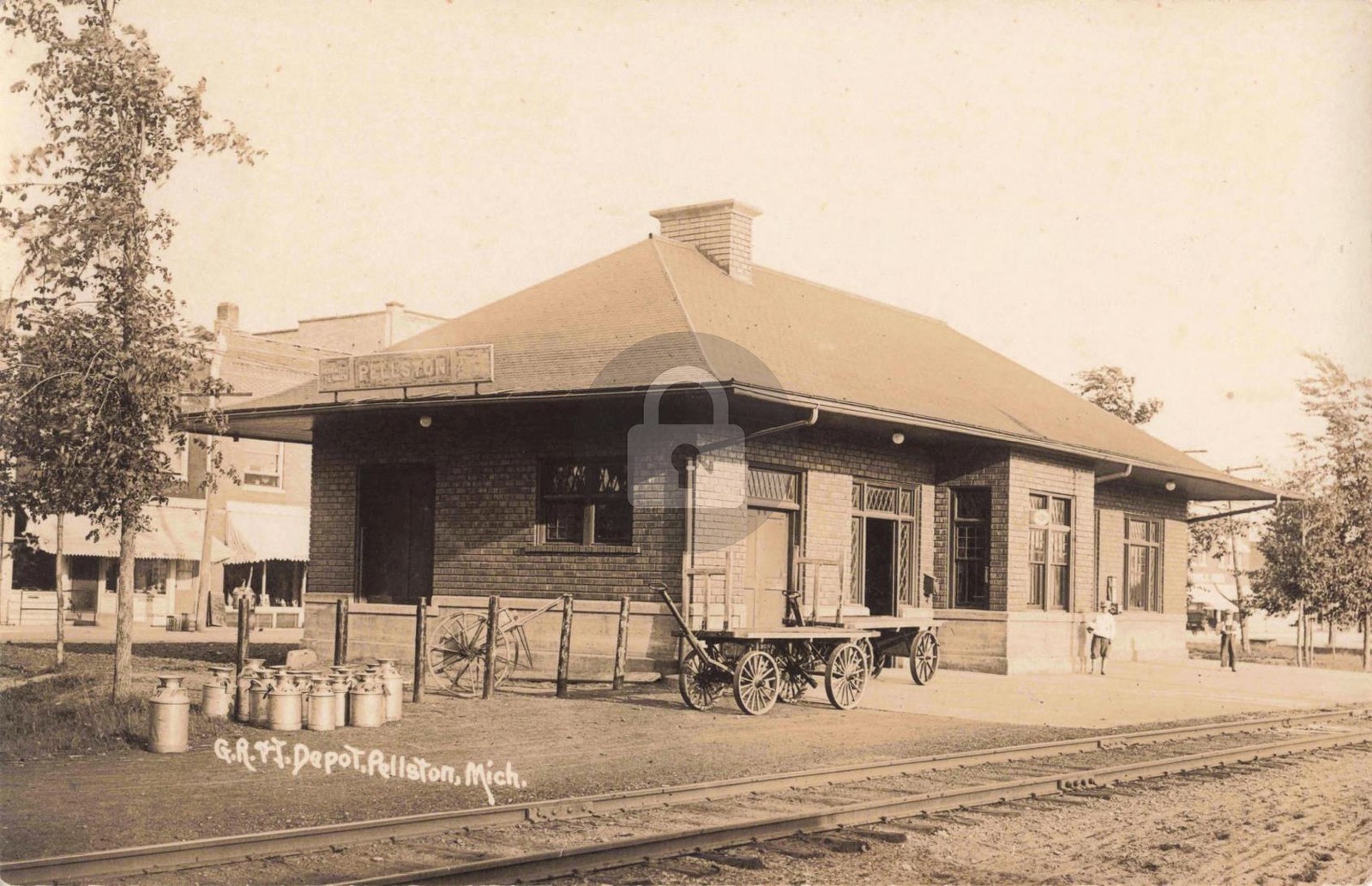 Railroad G.R.&I. R. & T. Depot, Pellston MI Michigan RPPC Photo Postcard COPY