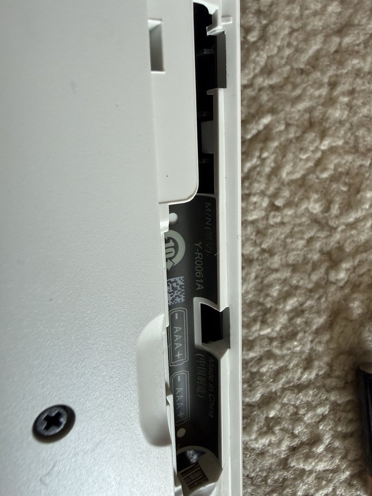 Logitech K850 Wireless/unify Bluetooth Keyboard With M350 Pebble Bluetooth Mouse