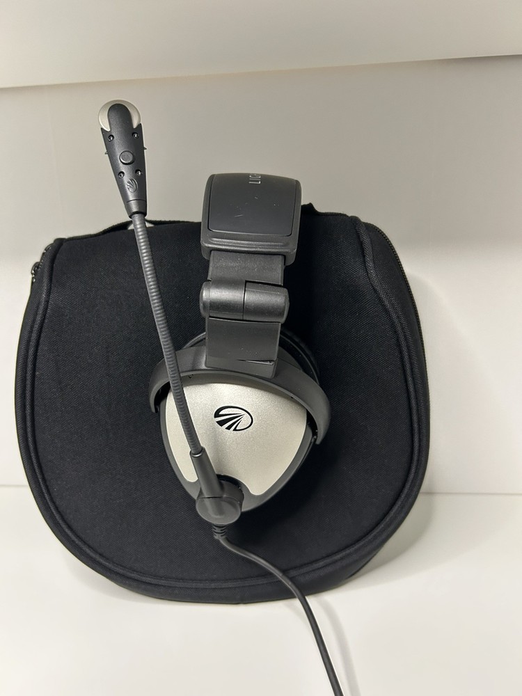 Lightspeed Sierra Dual Plug With Bluetooth Aviation Headset
