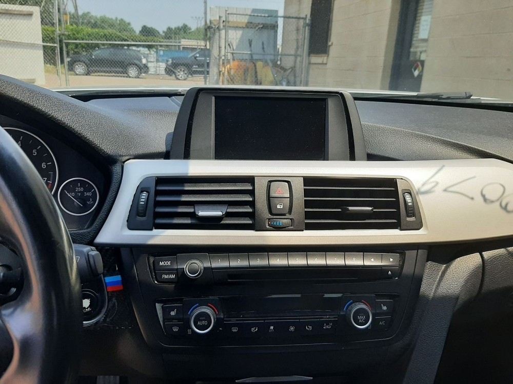 320I 2014 High Mounted Stop Light 1002107