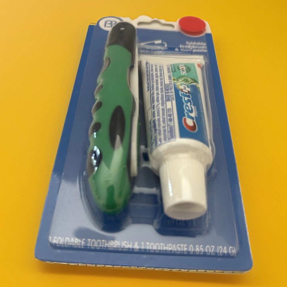 BB Foldable Toothbrush and Toothpaste *Teal Color*