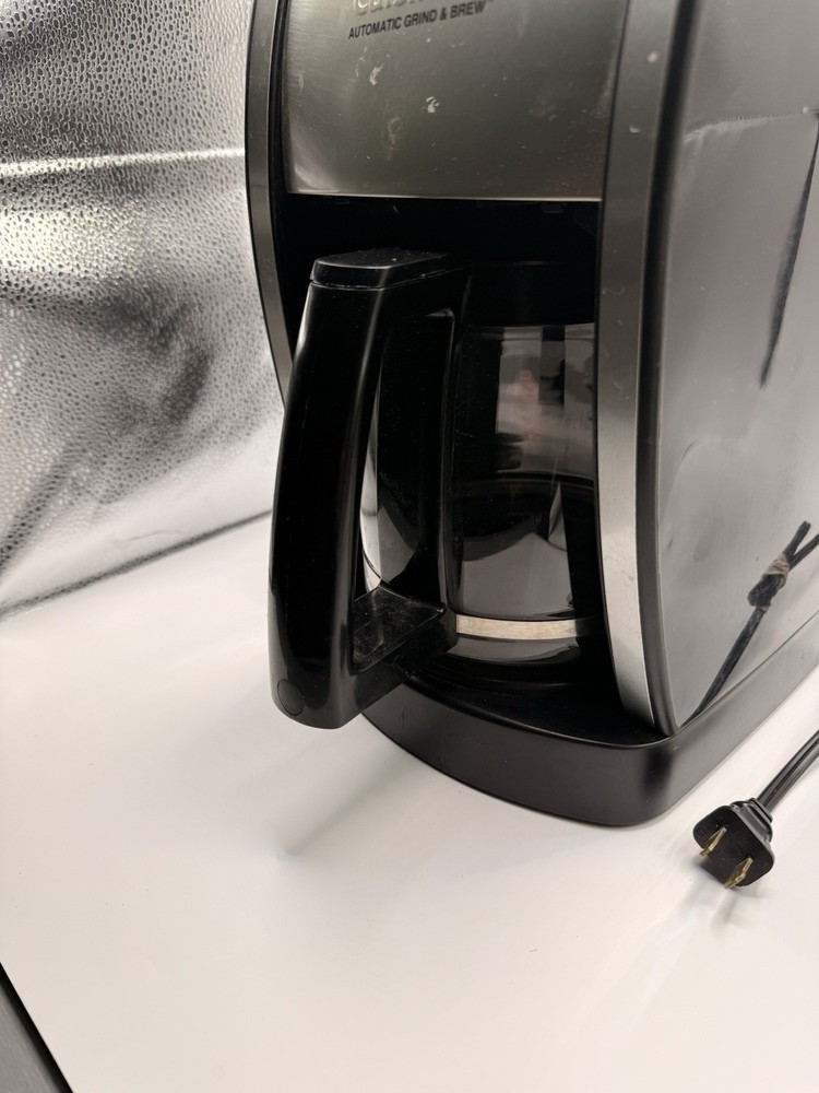 Cuisinart DBG 550 grind / brew coffee pot programmable